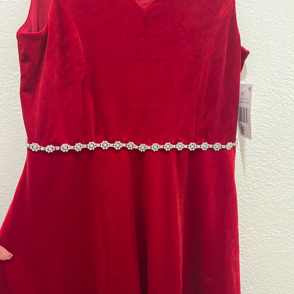 Speechless Red Velvet Sleeveless NWT Layered Dress size 12 - Picture 7 of 9